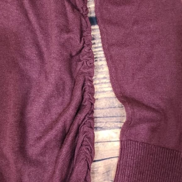 Motherhood maternity sweater lightweight new size Medium - Picture 5 of 5